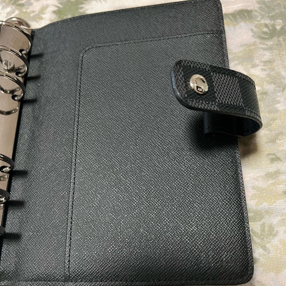 Louis Vuitton MM Graphite Agenda - Picture 10 of 12